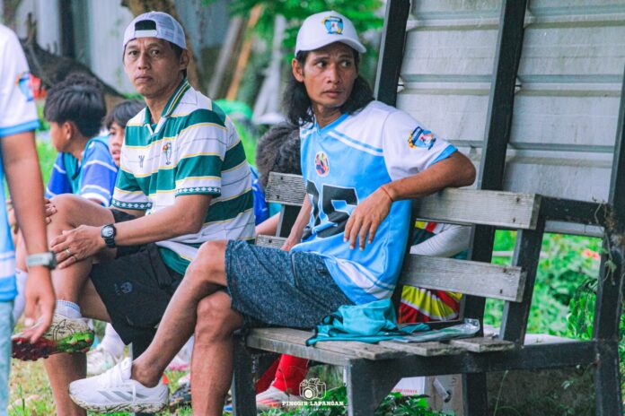 WhatsApp Image 2026-02-05 at 17.22.59 (2) Sutriyono (kanan), mantan pemain P{ersebaya Junior yang jadi Ketua Panpel Pendowo 8.